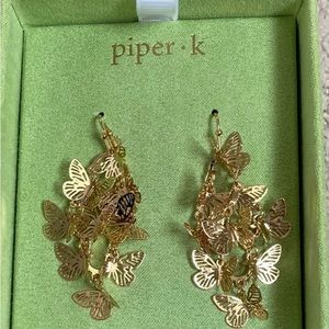 Piper K 3D hanging butterfly earrings